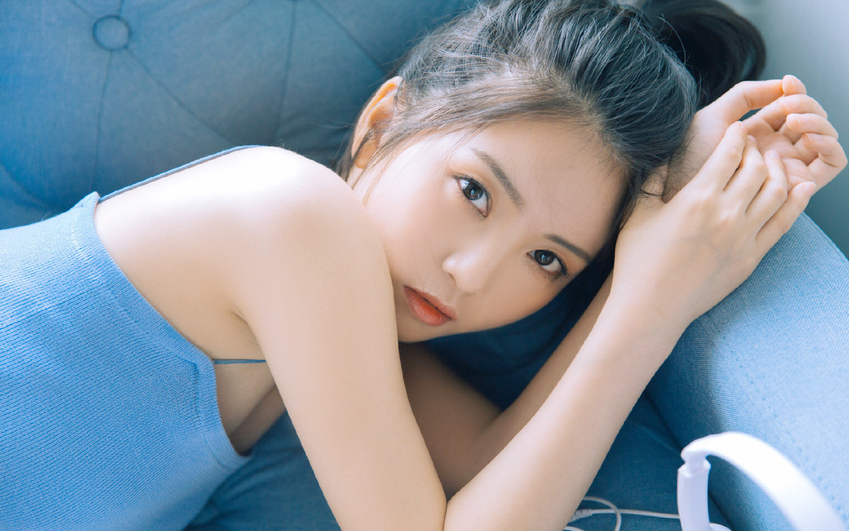 库兹马诺维奇在巴黎奥运会手球比赛中多次扑救对方角球，库兹马传球